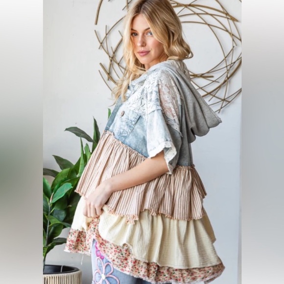 Oli & Hali Multi Tiered  Patchwork Button Down Hooded Shirt - Picture 2 of 5